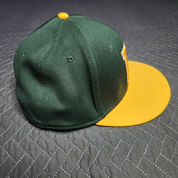 Dome Flex Embroidered "K" Logo Gold & Green Cap Possibly Colligiate Size Med/Lar - Picture 3 of 13